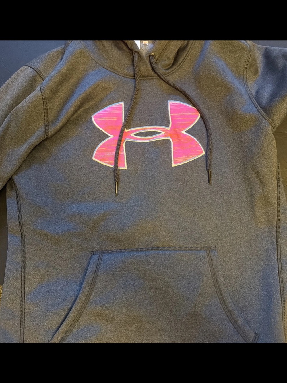 Women Small Under Armour Hoodie